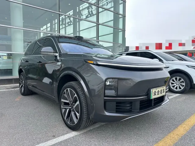 Li Auto L9 — Фото автомобиля 3