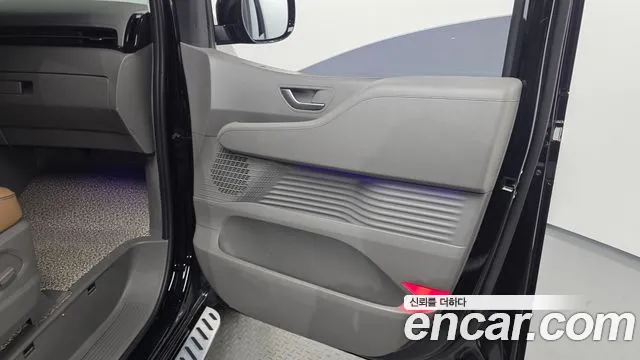Hyundai Staria Staria 4WD Lounge 9 мест — Фото автомобиля 25