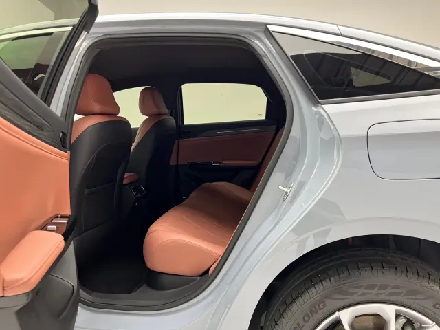 Geely Galaxy L6 — Фото автомобиля 8