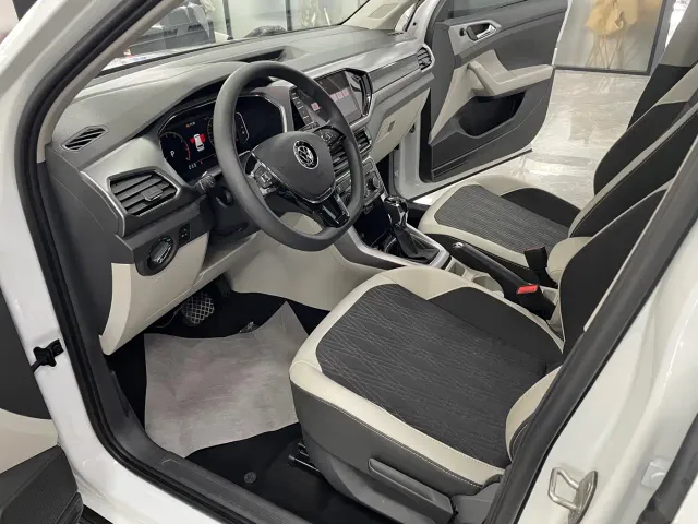 Volkswagen T-Cross — Фото автомобиля 5