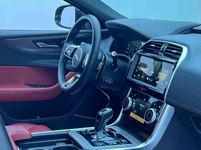 Jaguar XEL — Фото автомобиля 25