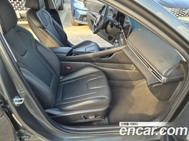 Hyundai Avante CN7 — Фото автомобиля 12