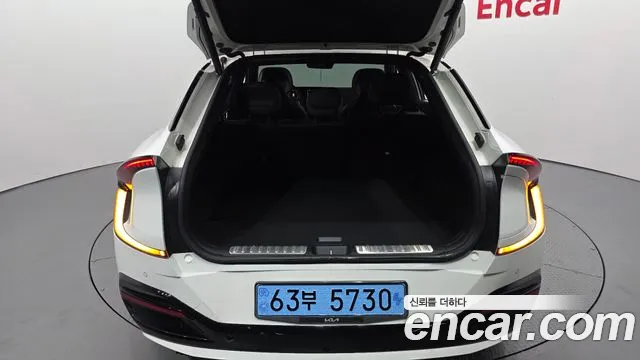 Kia EV6 — Фото автомобиля 28