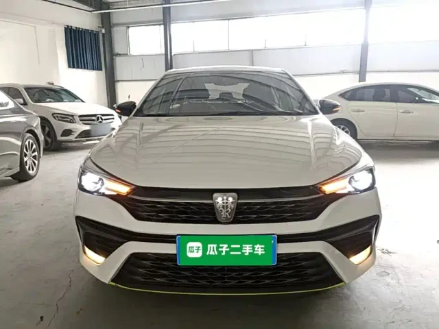 Roewe i5 — Фото автомобиля 2