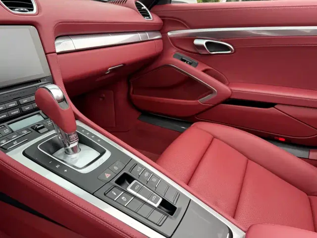 Porsche 718 — Фото автомобиля 18