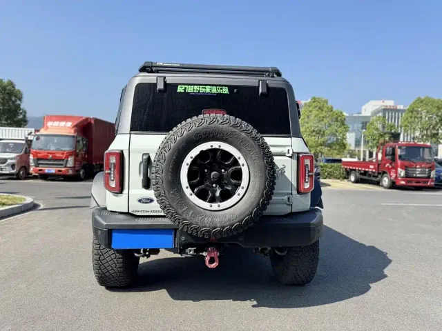 Ford Bronco — Фото автомобиля 4