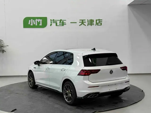 Volkswagen Golf — Фото автомобиля 8