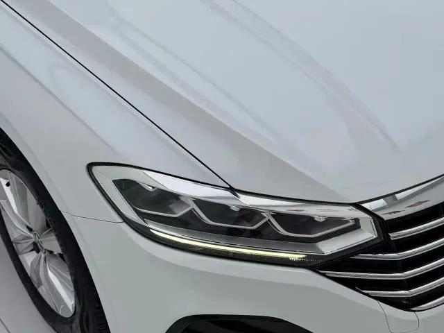 Volkswagen Lavida — Фото автомобиля 10