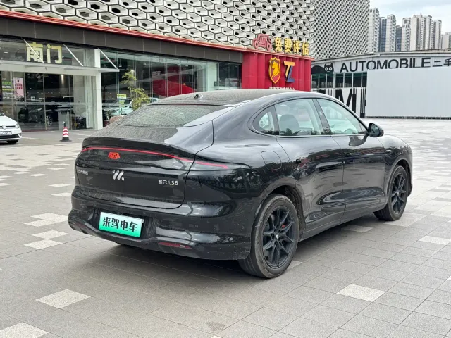 IM Motors LS6 — Фото автомобиля 6