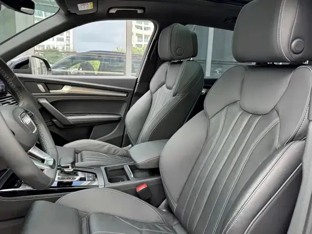 Audi Q5L — Фото автомобиля 5