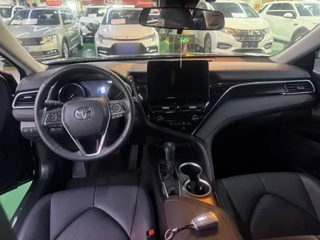 Toyota Camry — Фото автомобиля 8
