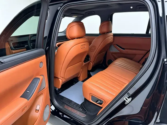 Aito M7 — Фото автомобиля 5
