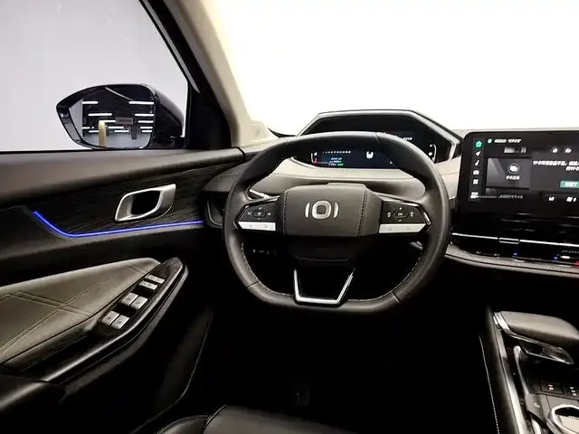 Changan Qiyuan Q05 — Фото автомобиля 11
