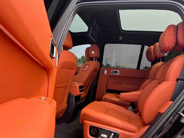 Li Auto L8 — Фото автомобиля 5