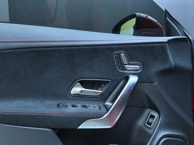 Mercedes-Benz CLA-Class — Фото автомобиля 11