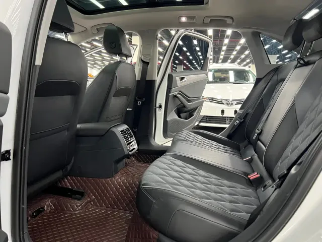 Volkswagen Sagitar — Фото автомобиля 9