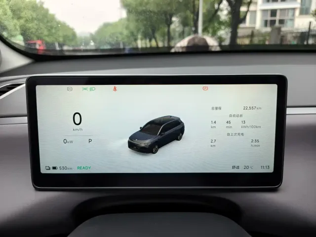 Leapmotor C10 — Фото автомобиля 5