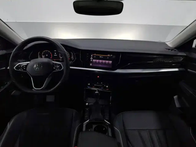 Volkswagen Passat — Фото автомобиля 5