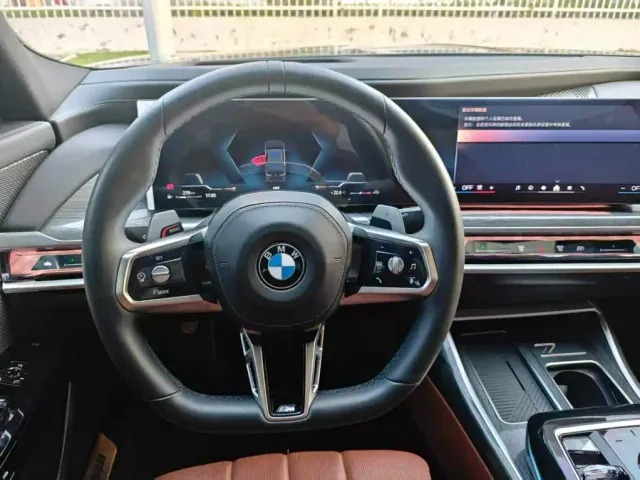 BMW 7 Series — Фото автомобиля 11
