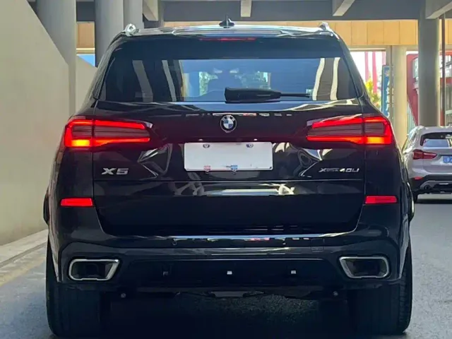 BMW X5 — Фото автомобиля 4