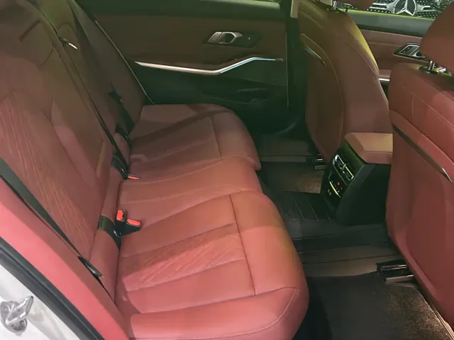 BMW 3 Series — Фото автомобиля 4