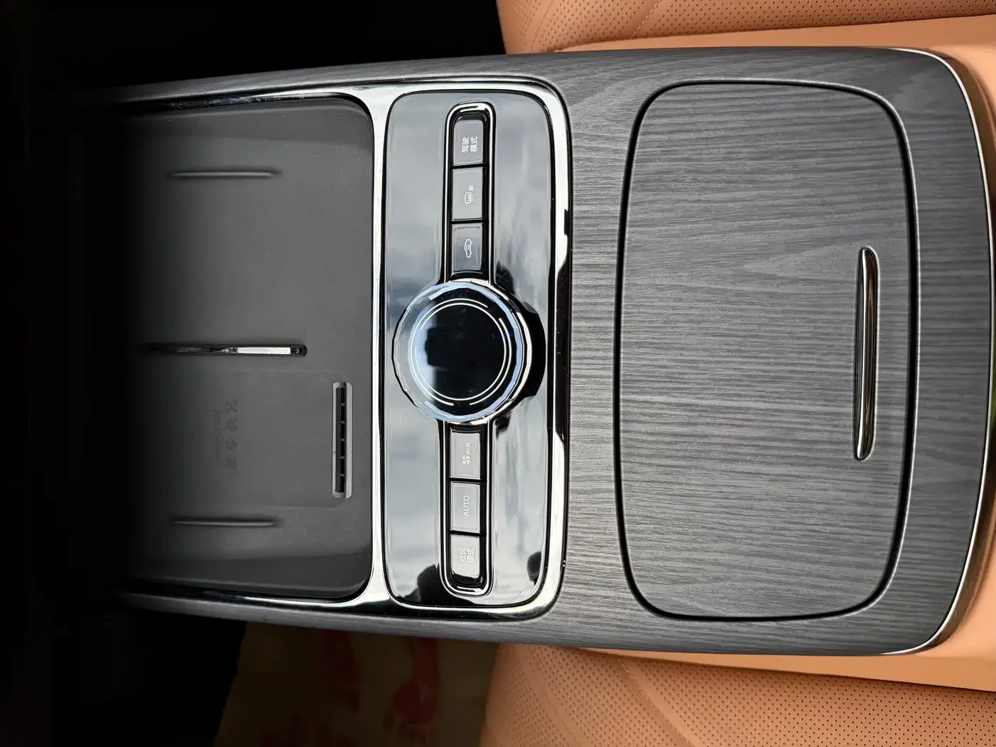 Geely Galaxy Galaxy Xingyao 8 2025 130km EM-i Premium Edition — Фото автомобиля 19
