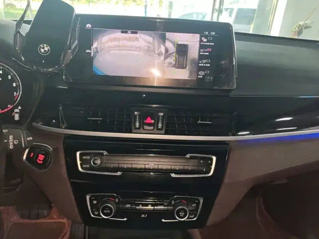 BMW X1 — Фото автомобиля 12