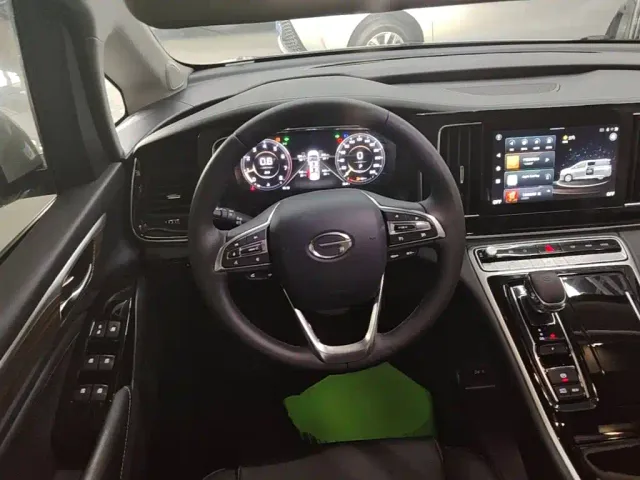 GAC Trumpchi M8 — Фото автомобиля 10