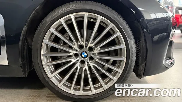 BMW 7 Series — Фото автомобиля 5