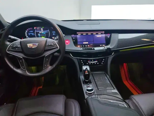 Cadillac CT6 — Фото автомобиля 12