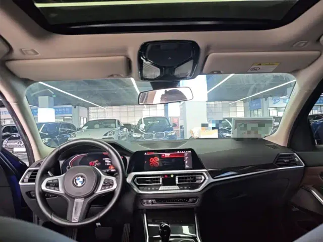 BMW 3 Series — Фото автомобиля 17