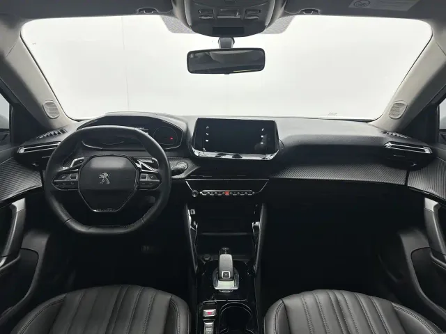 Peugeot 2008 — Фото автомобиля 7