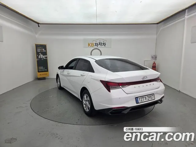 Hyundai Avante CN7 — Фото автомобиля 4