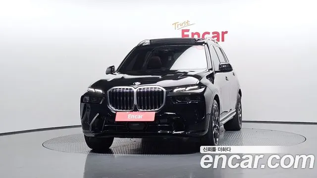 BMW X7 — Фото автомобиля 2