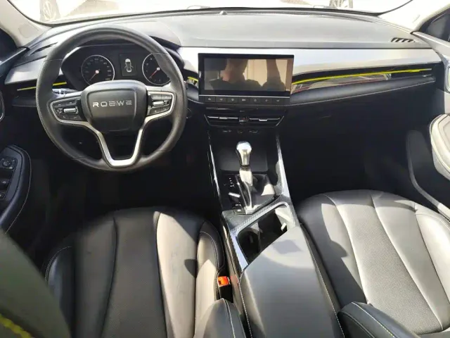 Roewe i5 — Фото автомобиля 13