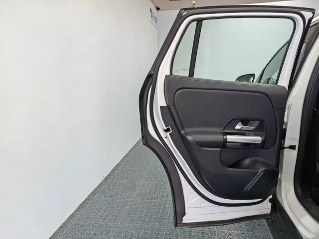 Mercedes-Benz GLA-Class — Фото автомобиля 14