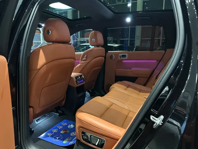 Li Auto L7 — Фото автомобиля 8