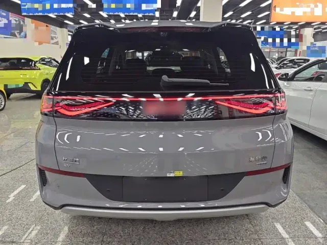 BYD Sealion 05 EV — Фото автомобиля 5