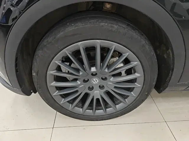 Leapmotor C11 — Фото автомобиля 22
