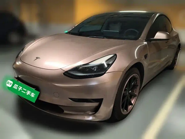Фотография автомобиля — Tesla Model 3