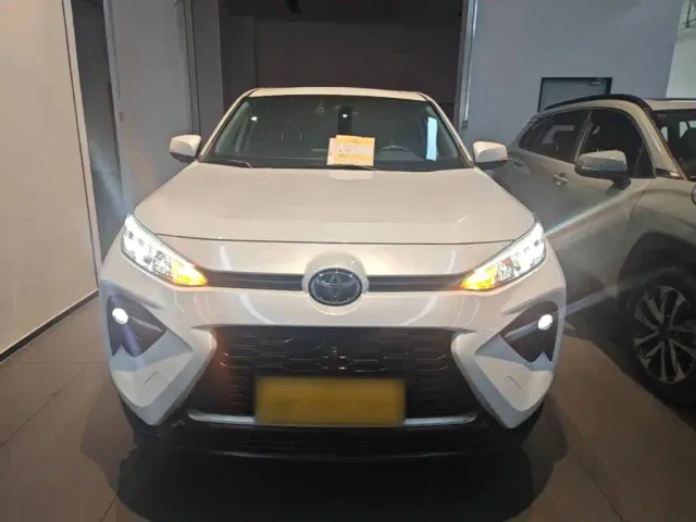 Toyota Wildlander — Фото автомобиля 2