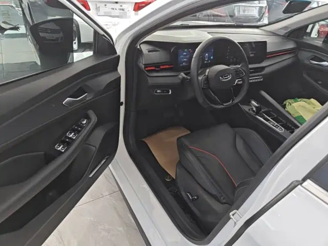 Geely Binrui — Фото автомобиля 15