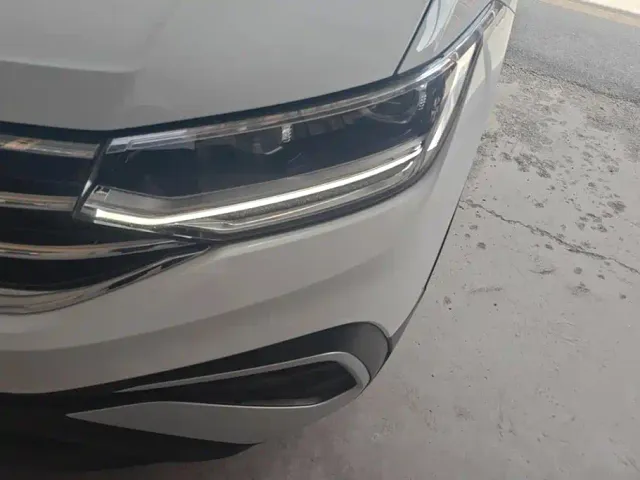 Volkswagen Tiguan L — Фото автомобиля 5