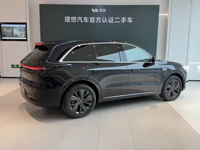 Li Auto L6 — Фото автомобиля 3