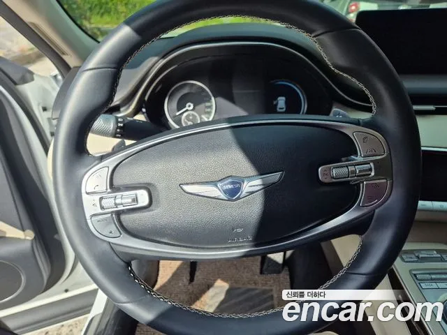 Genesis GV70 — Фото автомобиля 14