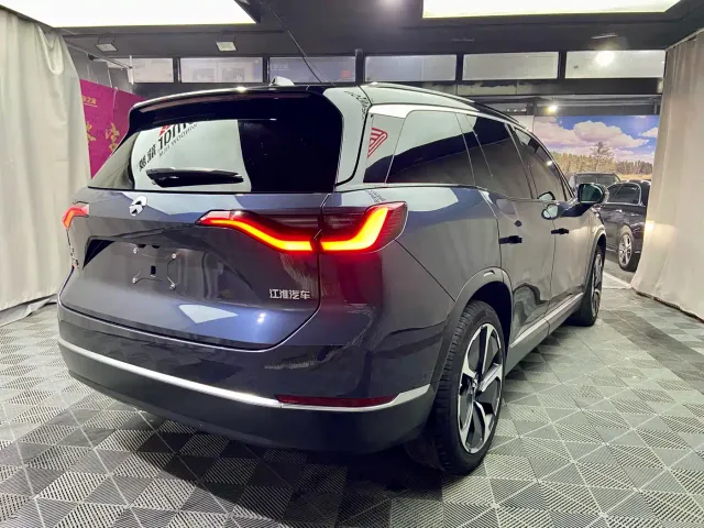 Nio ES8 — Фото автомобиля 7