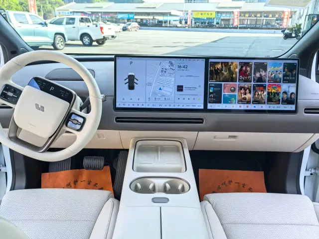 Li Auto i6 — Фото автомобиля 8