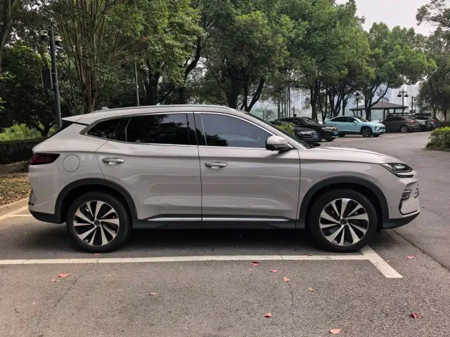 BYD Song PLUS — Фото автомобиля 4