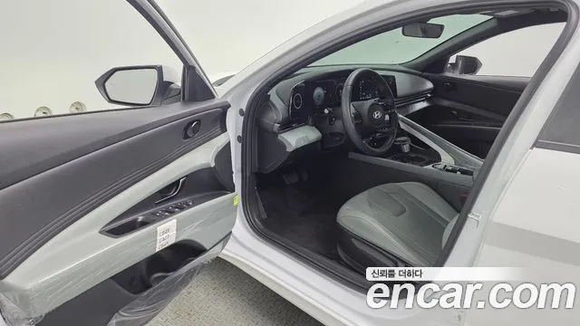 Hyundai AVANTE Новый Avante (CN7) — Фото автомобиля 10