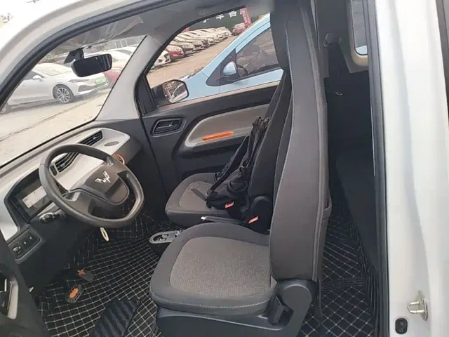 Wuling Hongguang Mini EV — Фото автомобиля 14